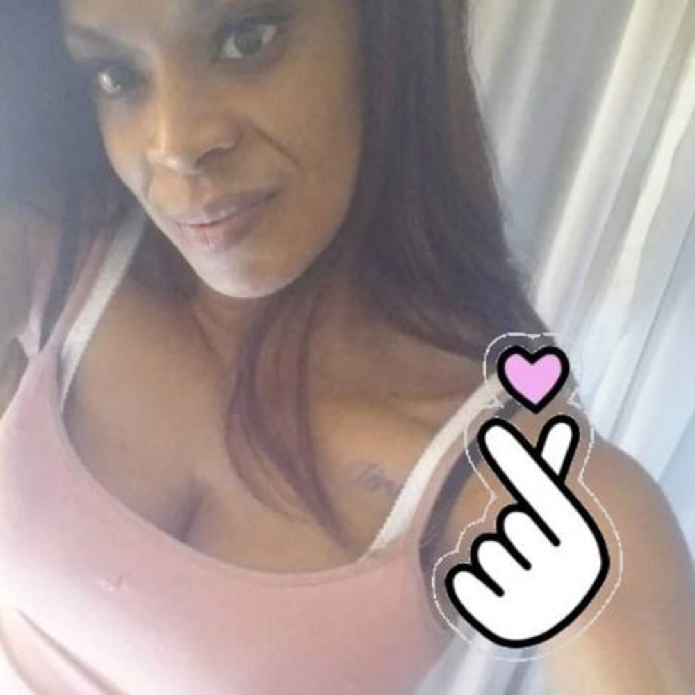 Meet your Posher, Aida